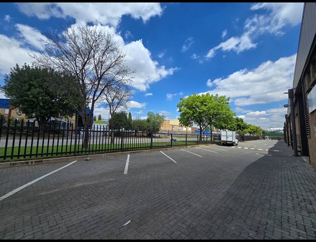 420M² WAREHOUSE TO LET IN MEADOWDALE